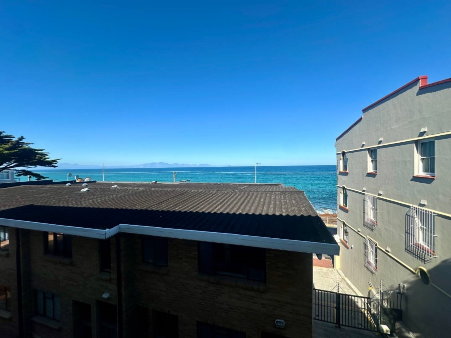 2 Bedroom Property for Sale in St James Western Cape